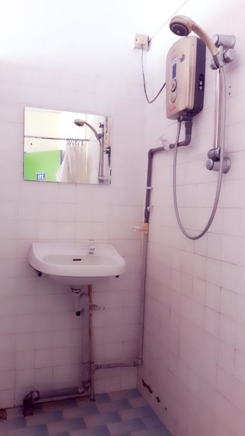 Hotel Makmur Kuantan Esterno foto